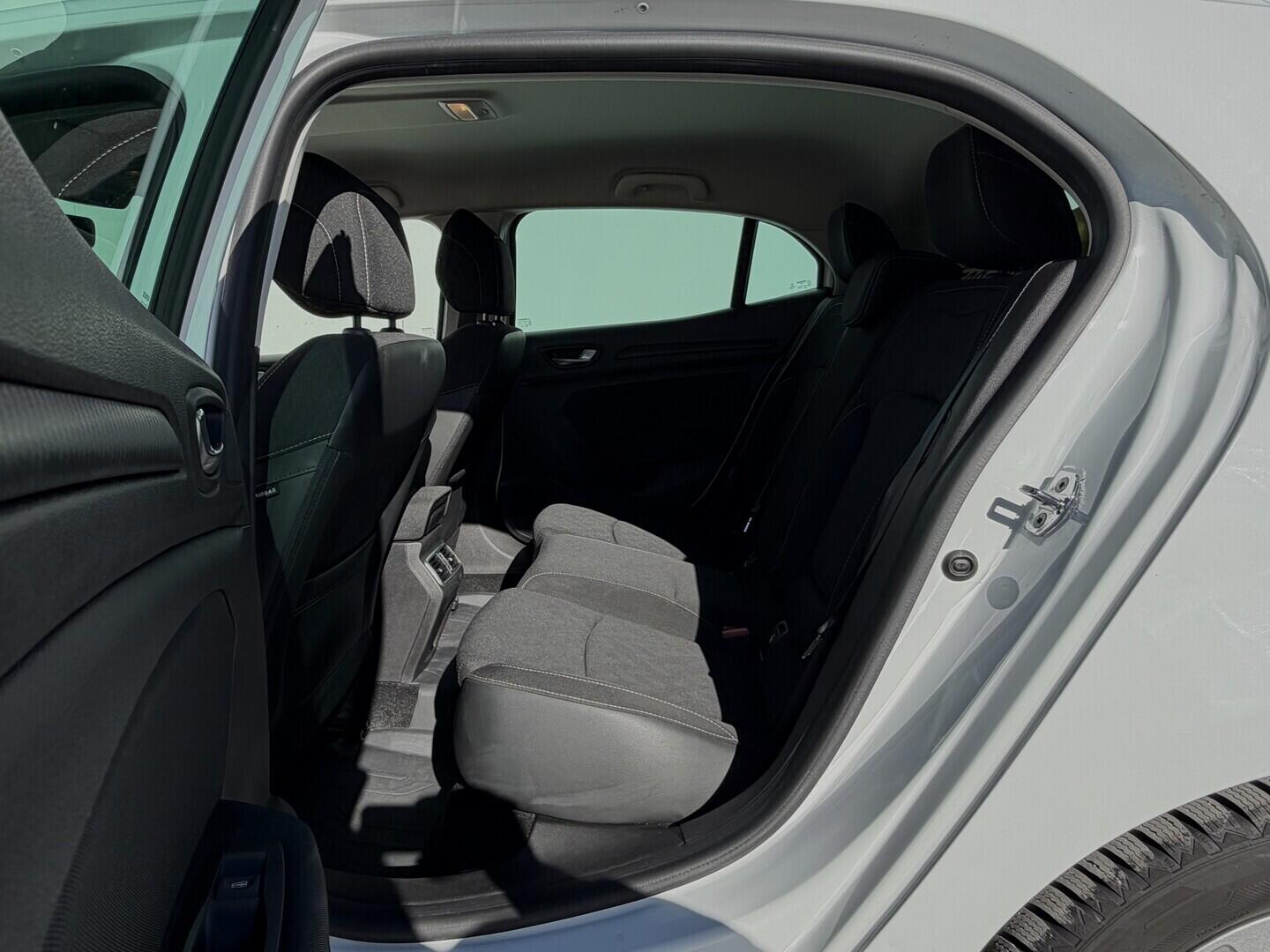 OZ190V01647_38.webp_MÉGANE  1.5 DCI 85 kW manuál, DPH