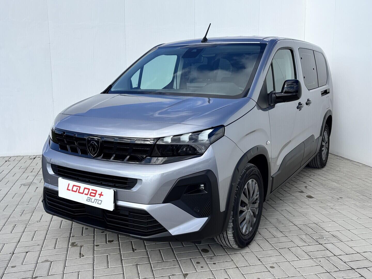 OZ190V01648_10.webp_RIFTER ALLure 1.5 HDI 96 kW manuál