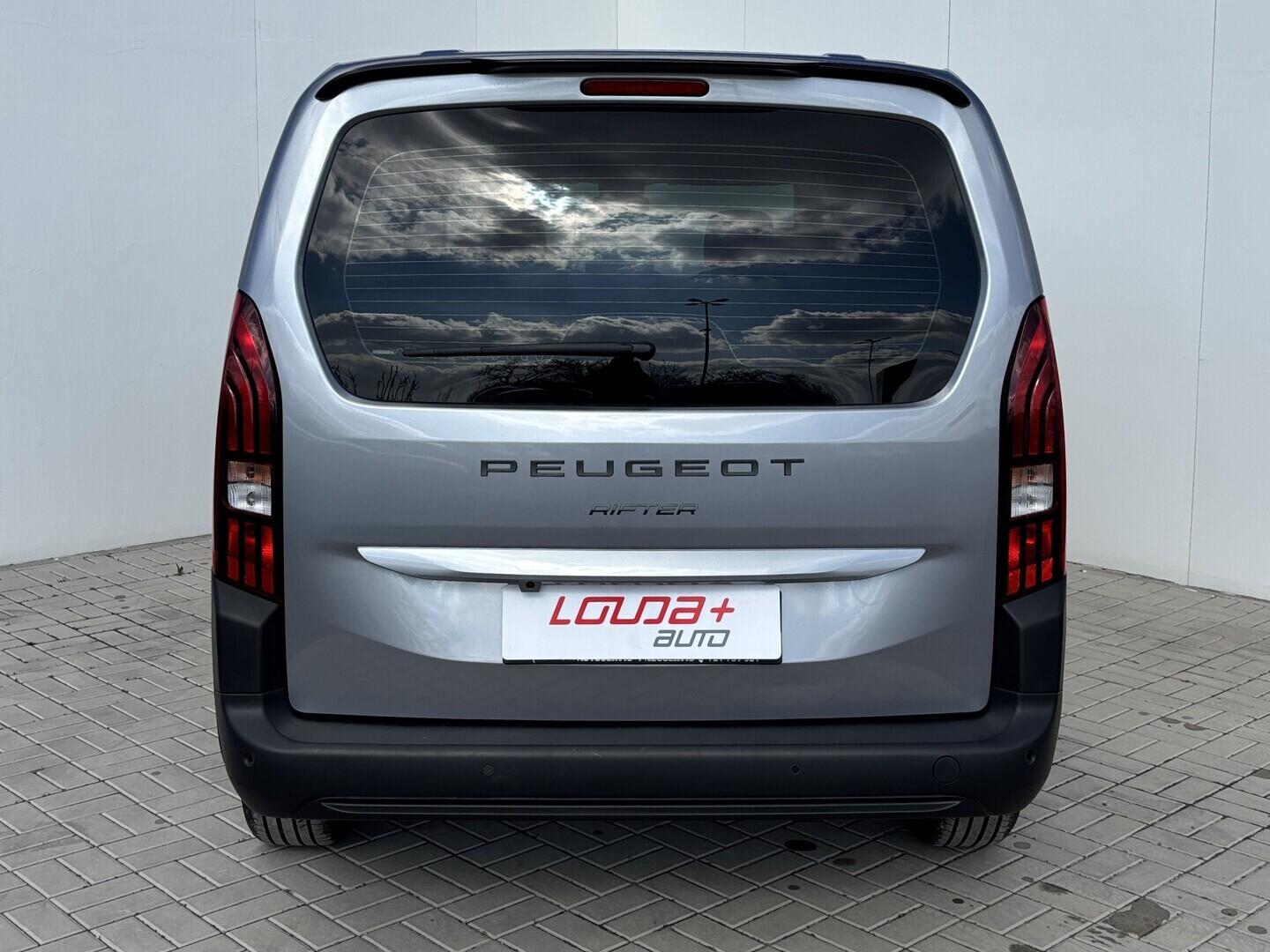 OZ190V01648_15.webp_RIFTER ALLure 1.5 HDI 96 kW manuál