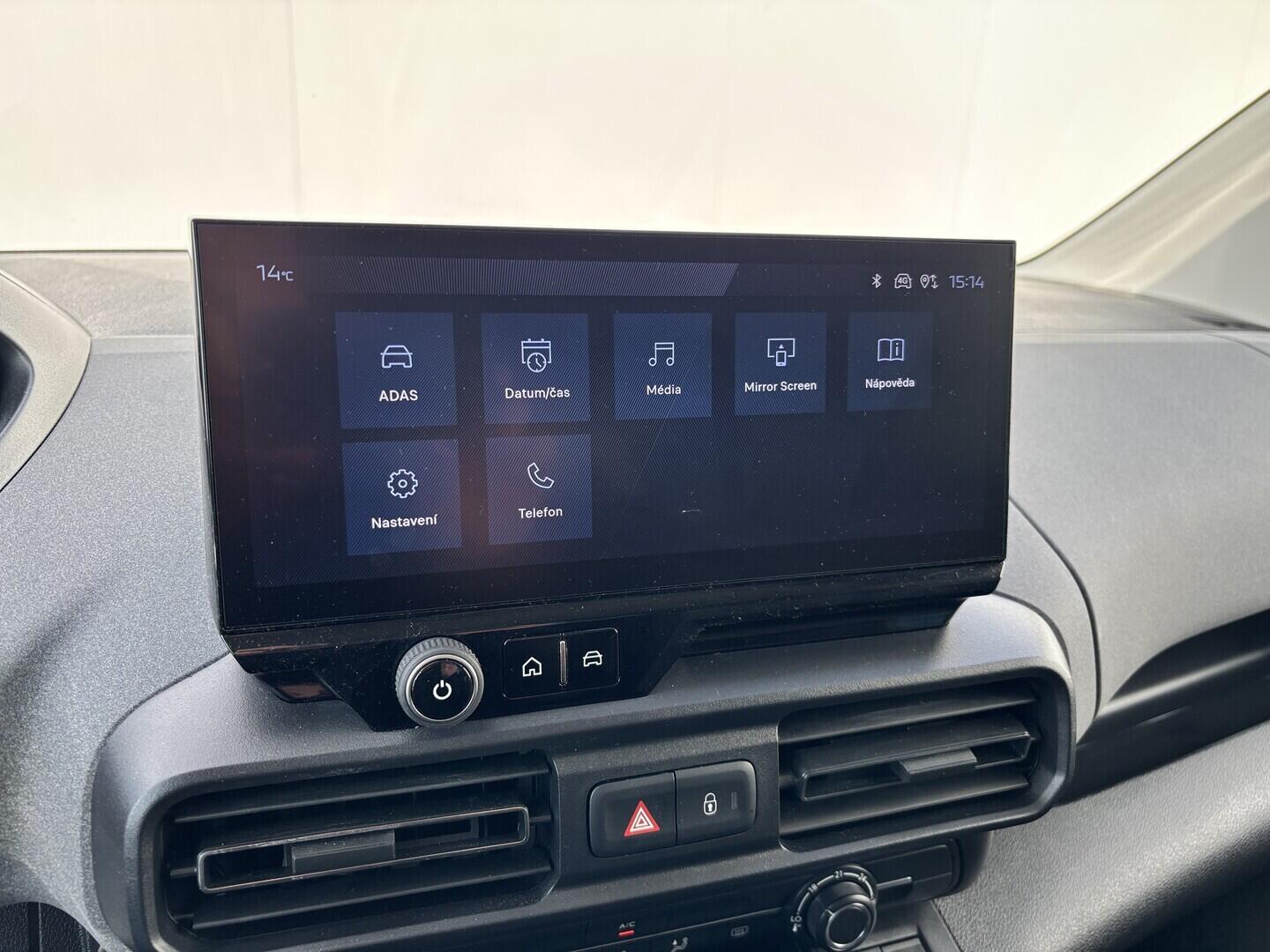 OZ190V01648_30.webp_RIFTER ALLure 1.5 HDI 96 kW manuál