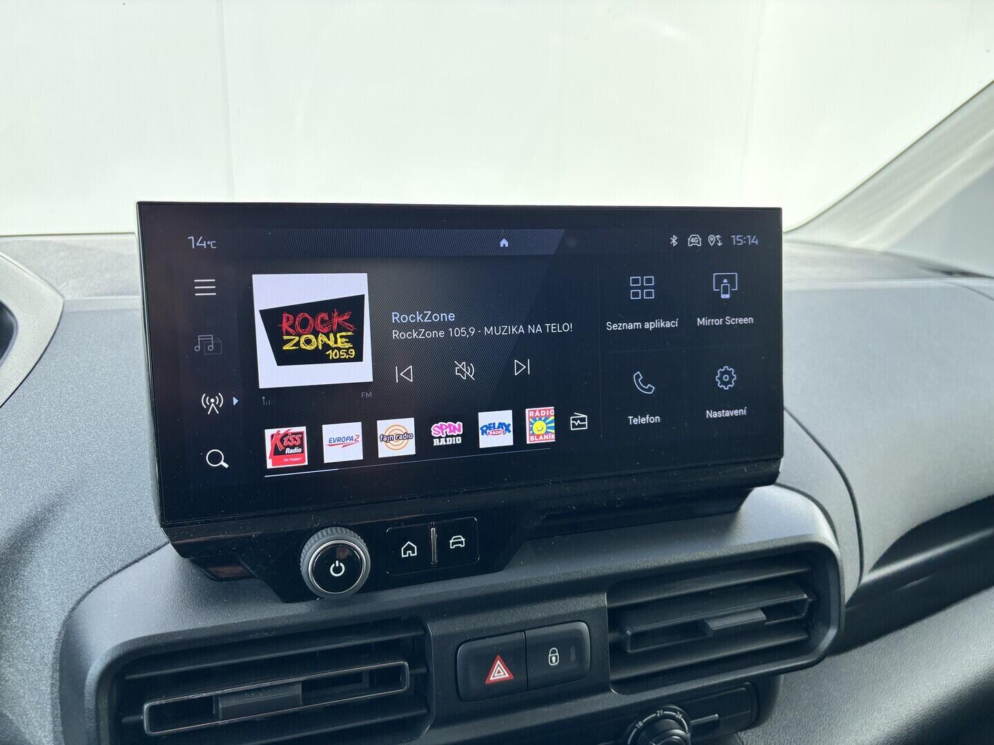 OZ190V01648_31.webp_RIFTER ALLure 1.5 HDI 96 kW manuál