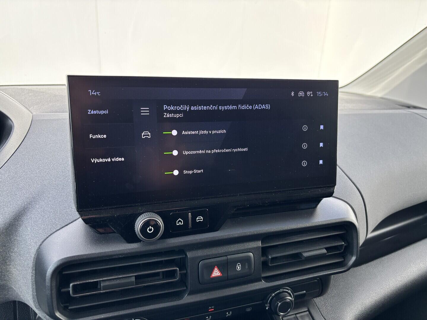 OZ190V01648_32.webp_RIFTER ALLure 1.5 HDI 96 kW manuál