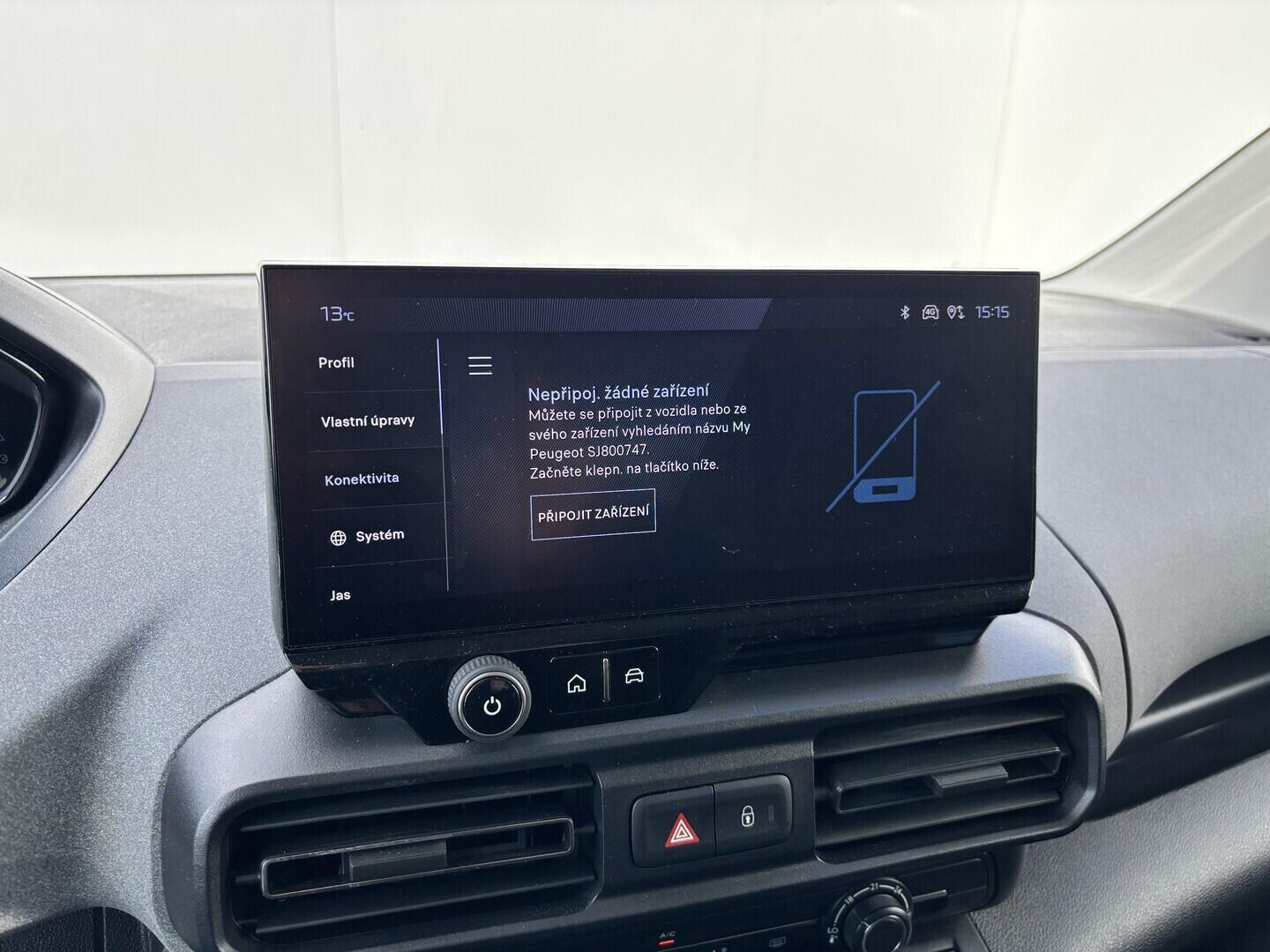 OZ190V01648_37.webp_RIFTER ALLure 1.5 HDI 96 kW manuál