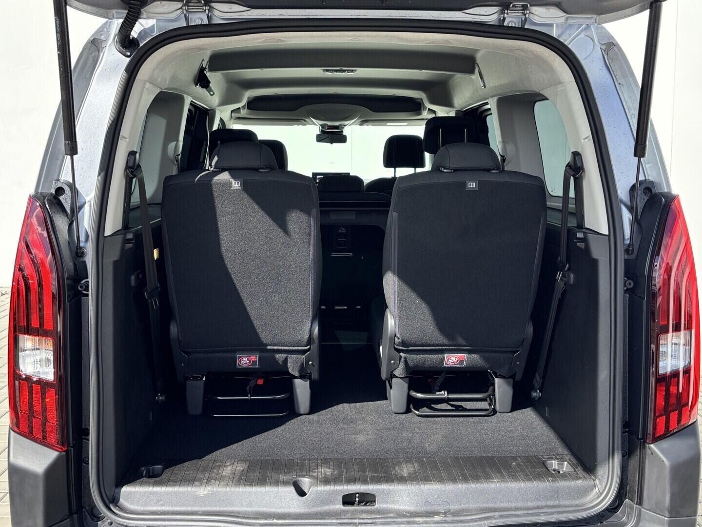 OZ190V01648_43.webp_RIFTER ALLure 1.5 HDI 96 kW manuál