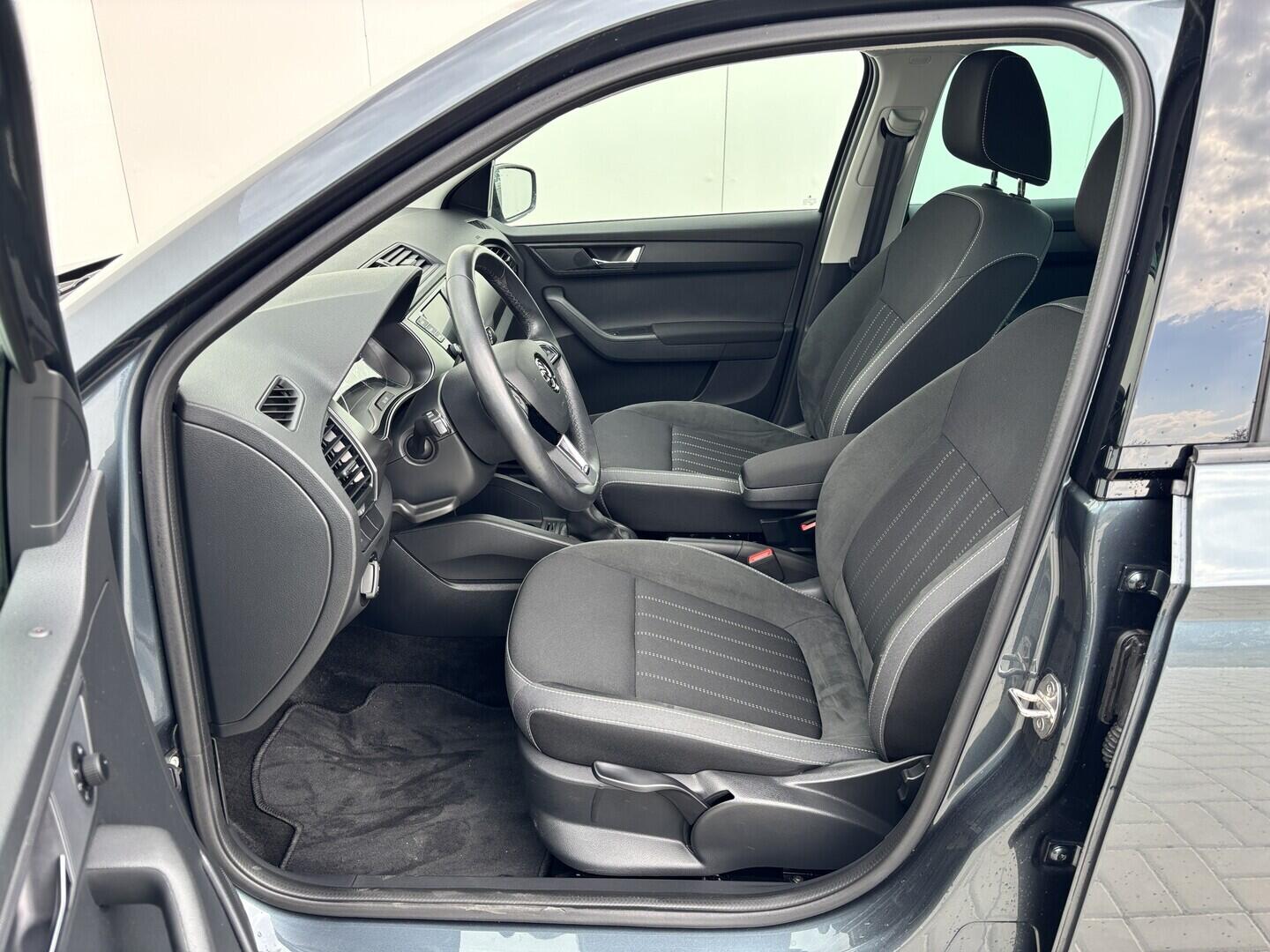OZ190V01650_18.webp_FABIA Style 1.0 TSI 81 kW manuál