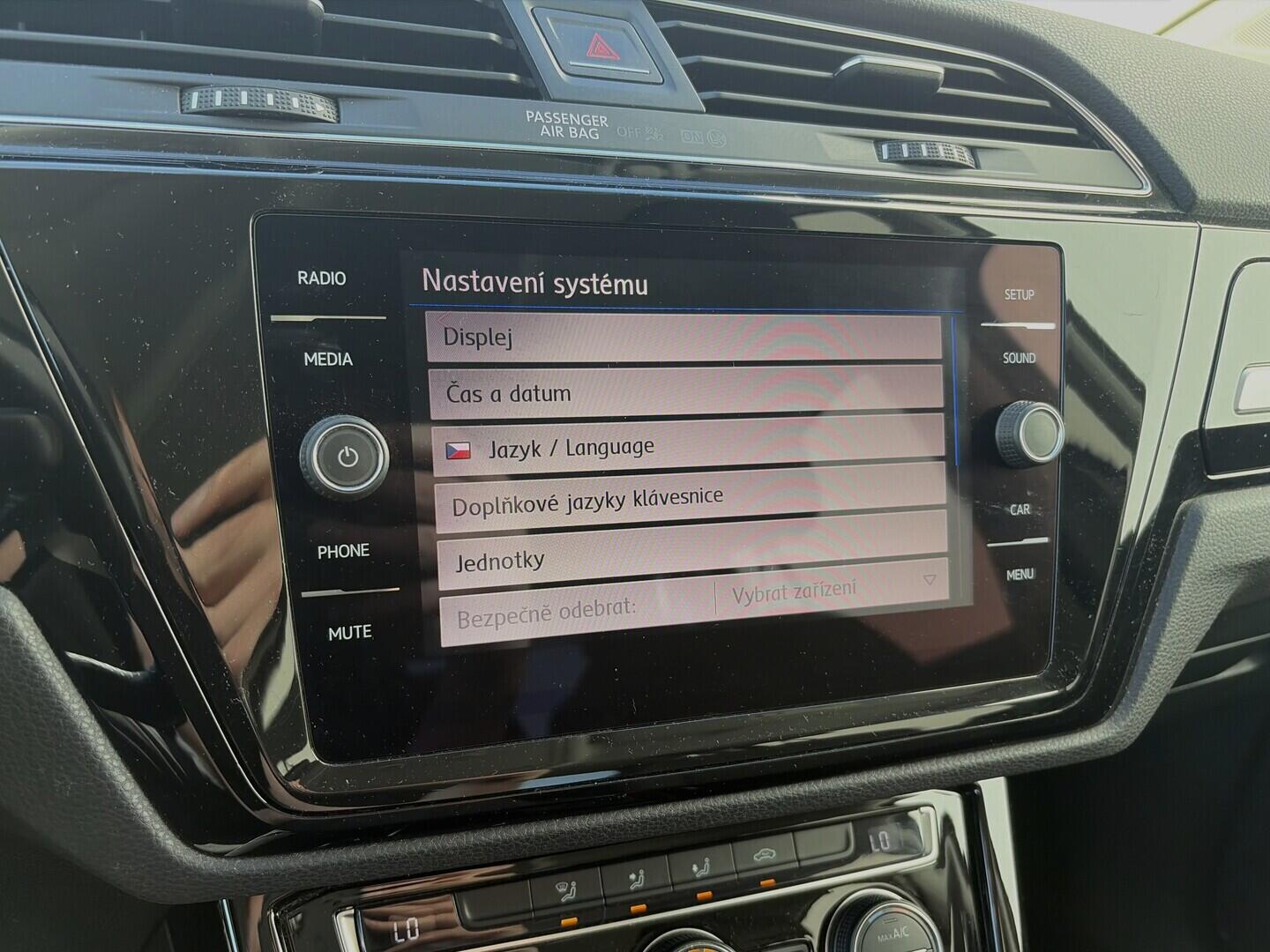 OZ190V01655_29.webp_TOURAN  2.0 TDI 110 kW manuál