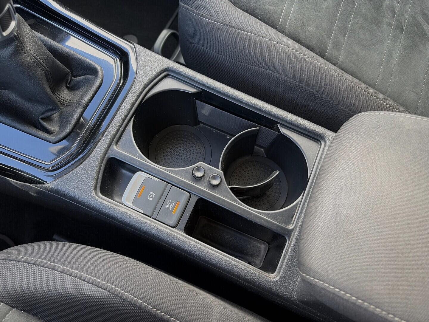 OZ190V01655_37.webp_TOURAN  2.0 TDI 110 kW manuál