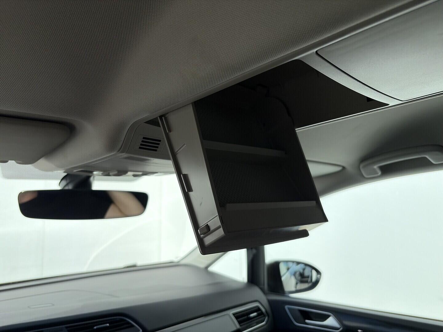 OZ190V01655_38.webp_TOURAN  2.0 TDI 110 kW manuál