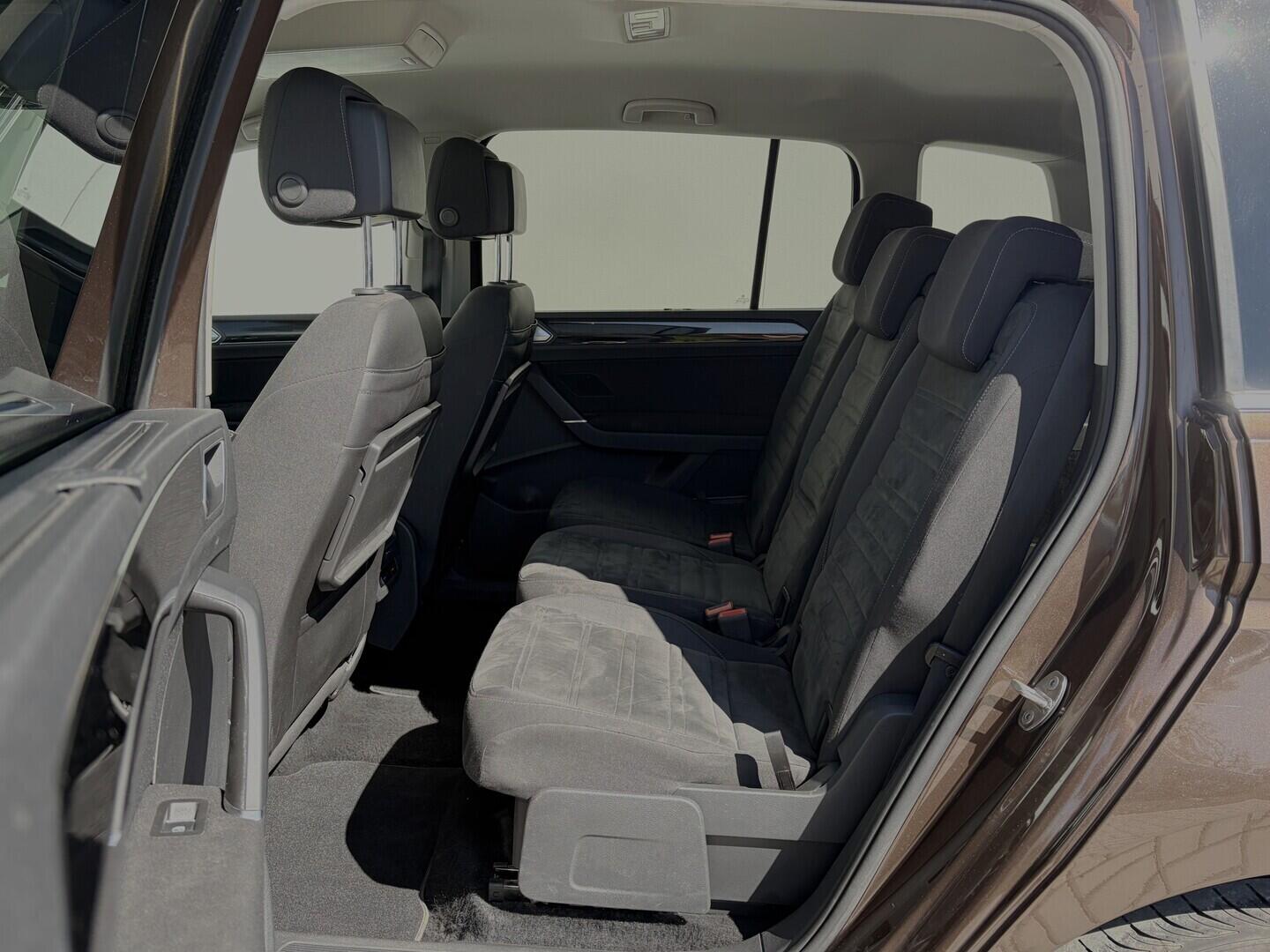 OZ190V01655_39.webp_TOURAN  2.0 TDI 110 kW manuál