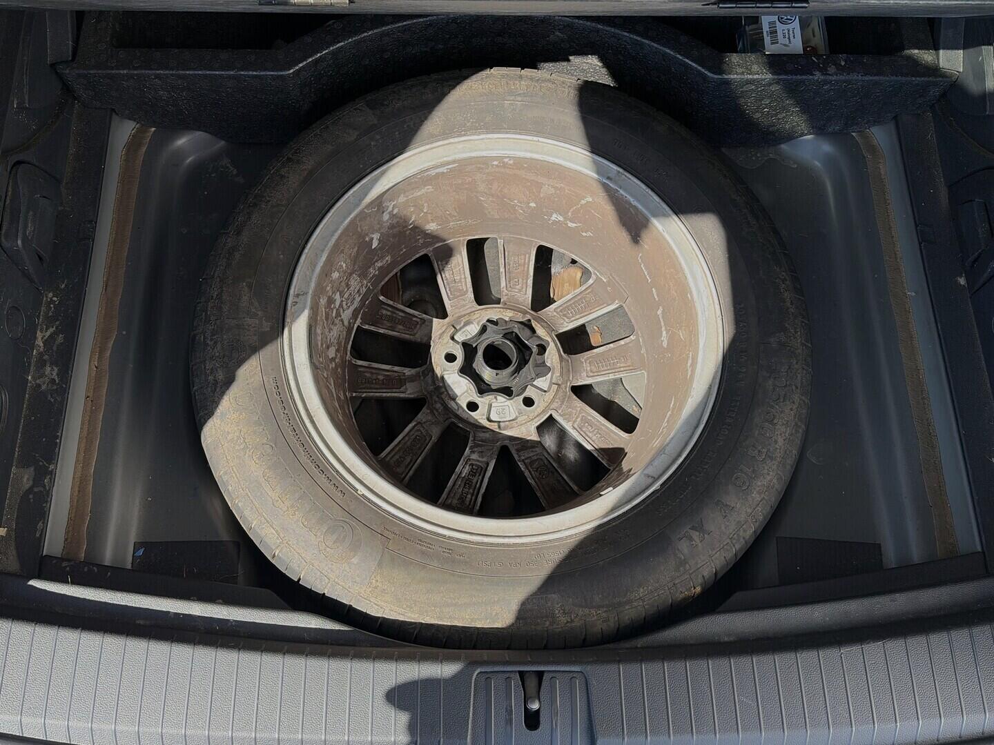 OZ190V01655_47.webp_TOURAN  2.0 TDI 110 kW manuál