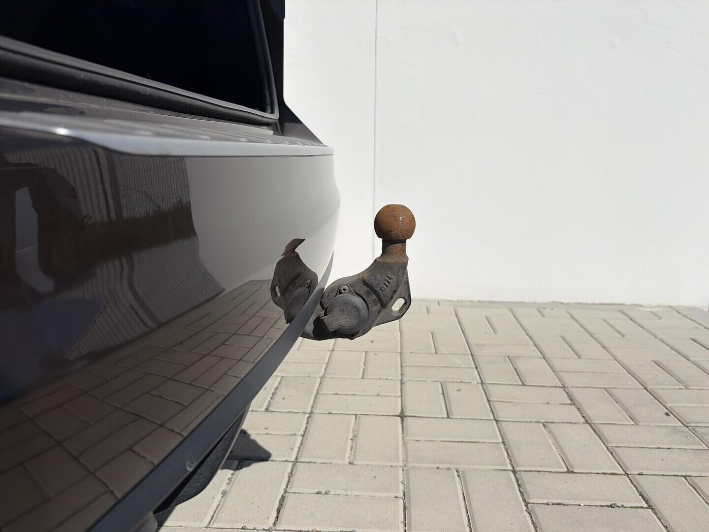 OZ190V01655_49.webp_TOURAN  2.0 TDI 110 kW manuál