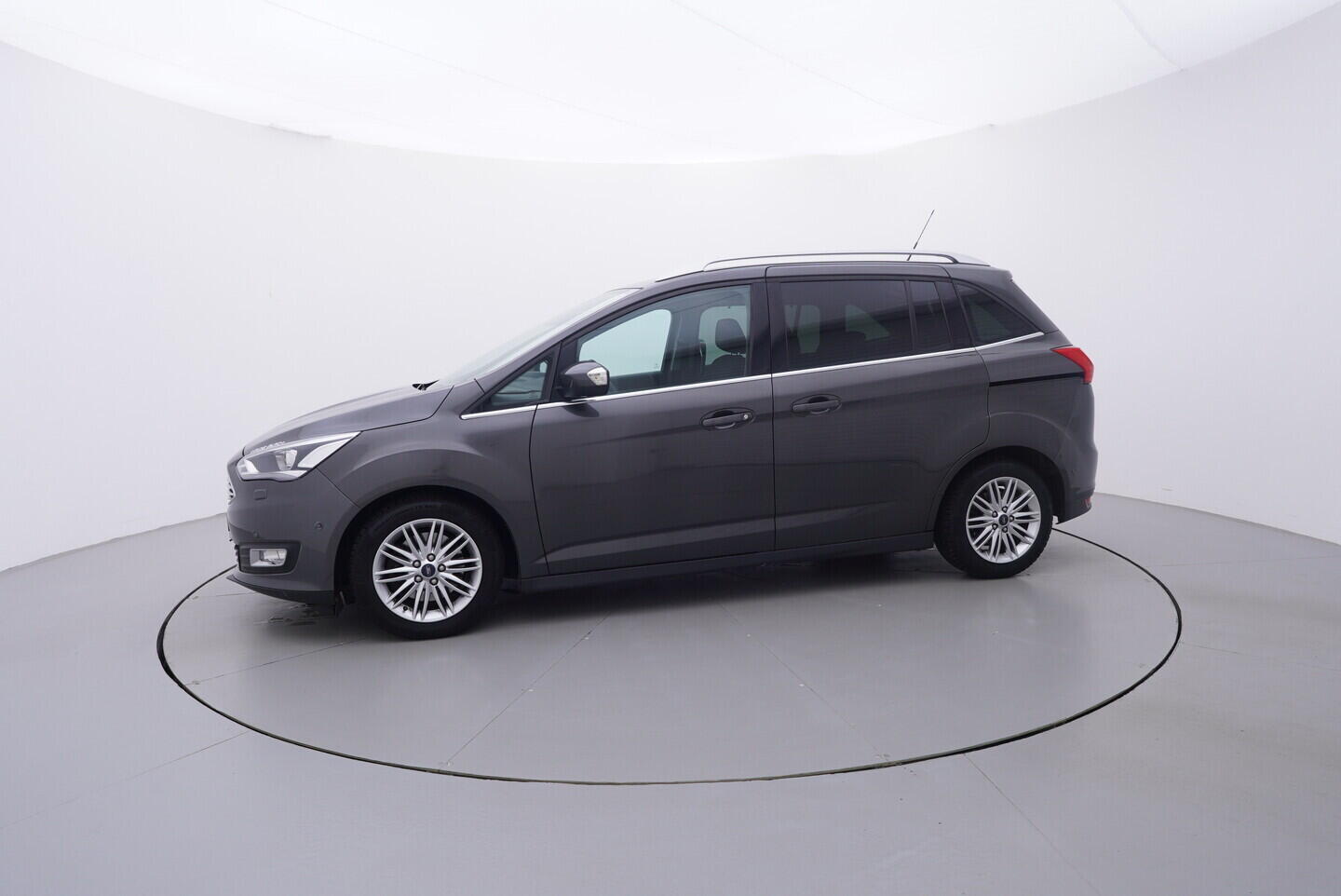 OZ190V01657_11.webp_GRAND C-MAX  1.5  110 kW manuál