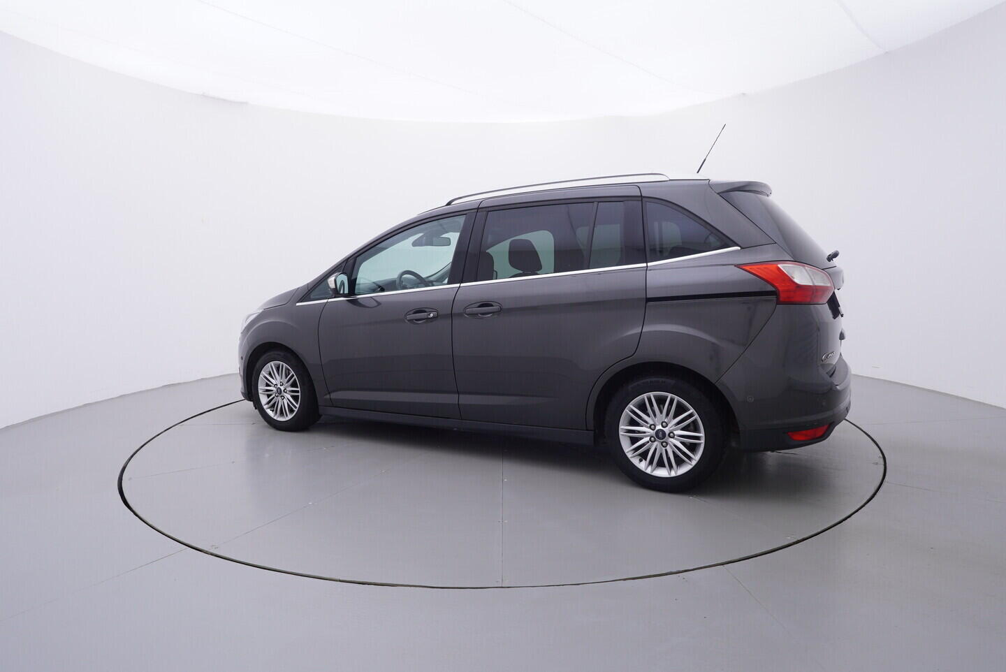 OZ190V01657_12.webp_GRAND C-MAX  1.5  110 kW manuál