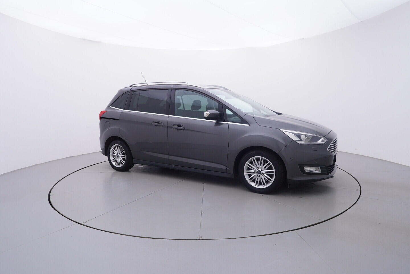 OZ190V01657_16.webp_GRAND C-MAX  1.5  110 kW manuál
