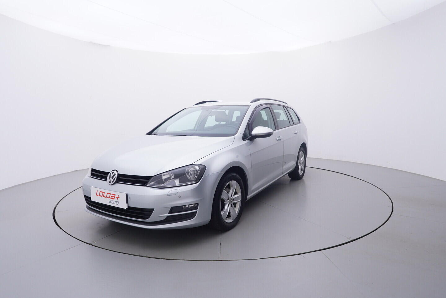 OZ190V01660_10.webp_GOLF  2.0 TDI 110 kW manuál