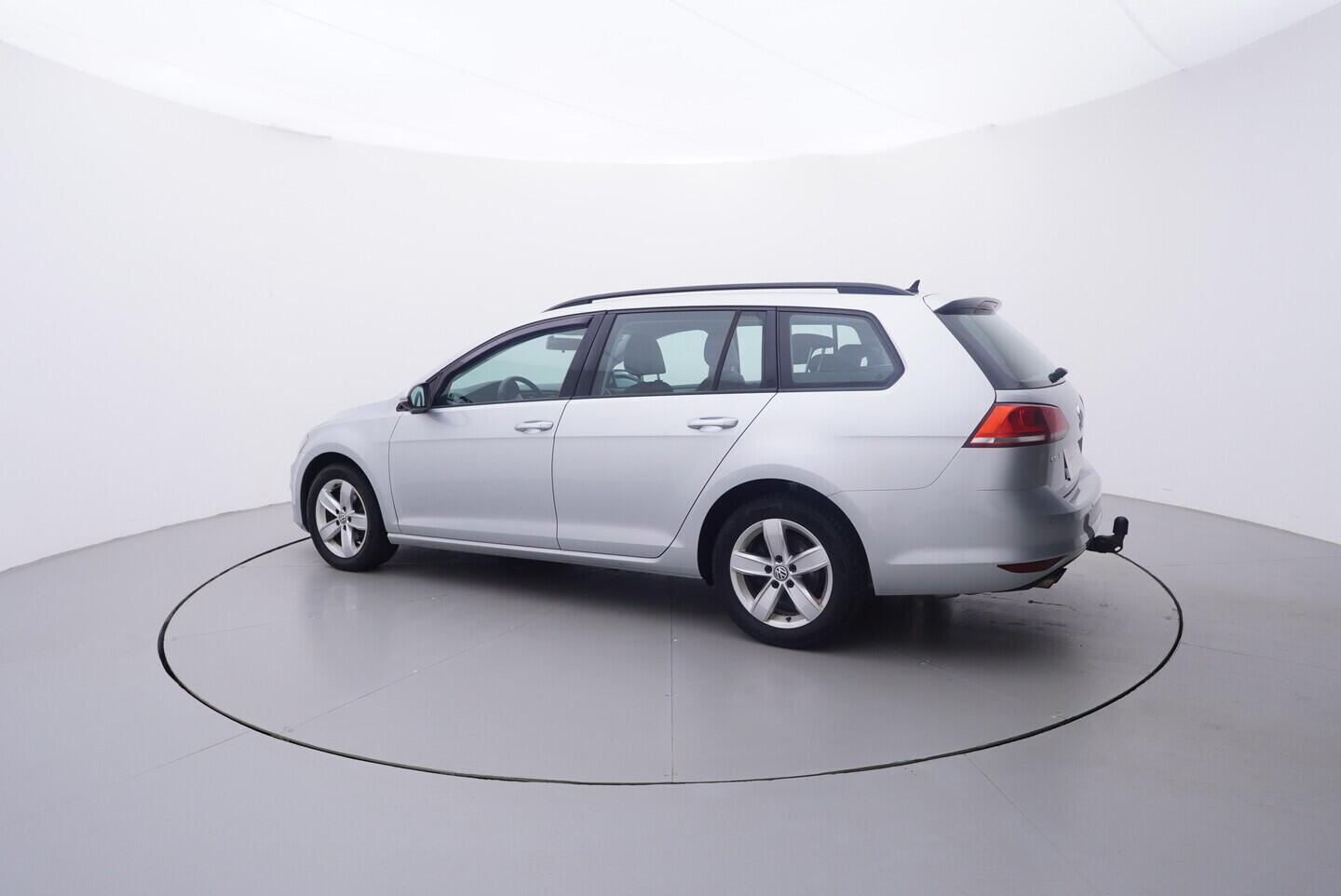 OZ190V01660_12.webp_GOLF  2.0 TDI 110 kW manuál