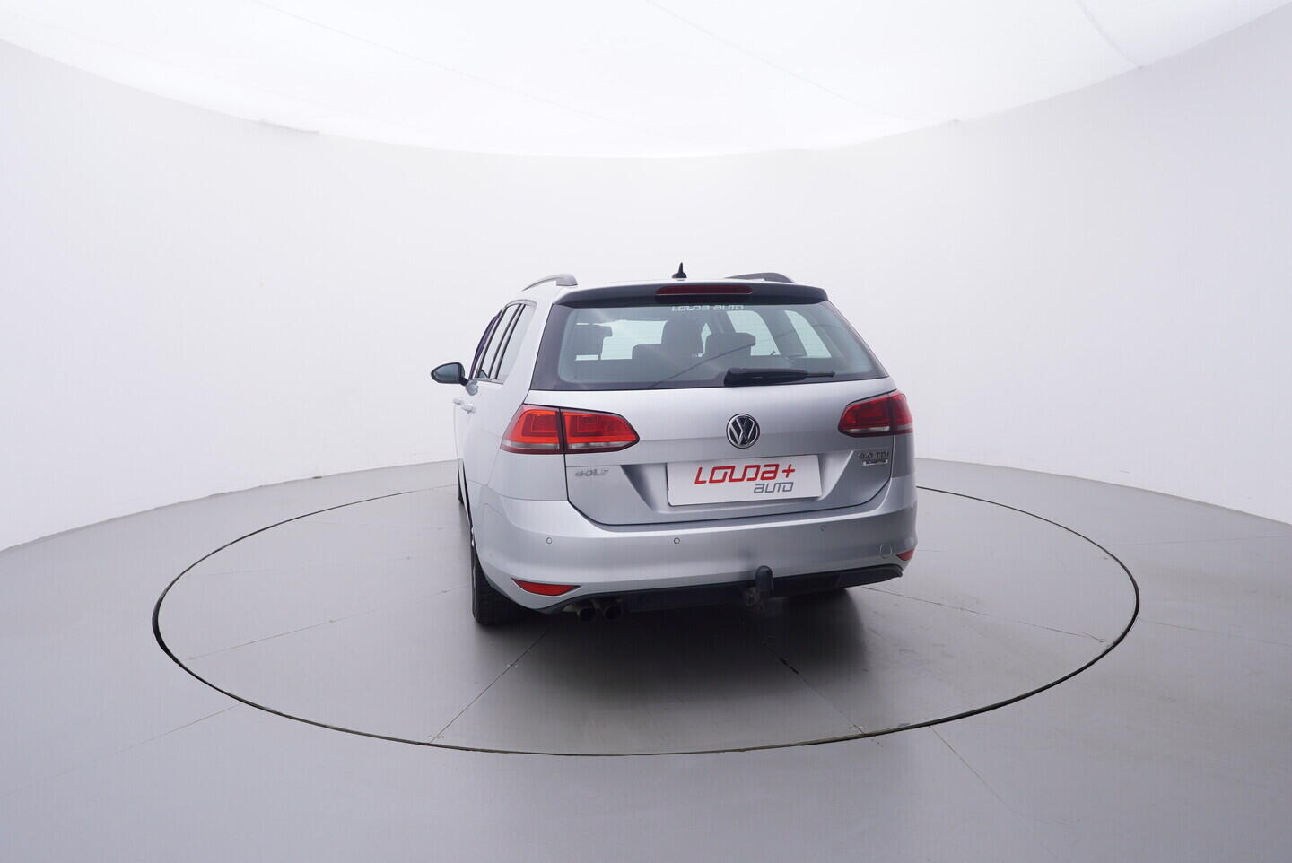 OZ190V01660_13.webp_GOLF  2.0 TDI 110 kW manuál