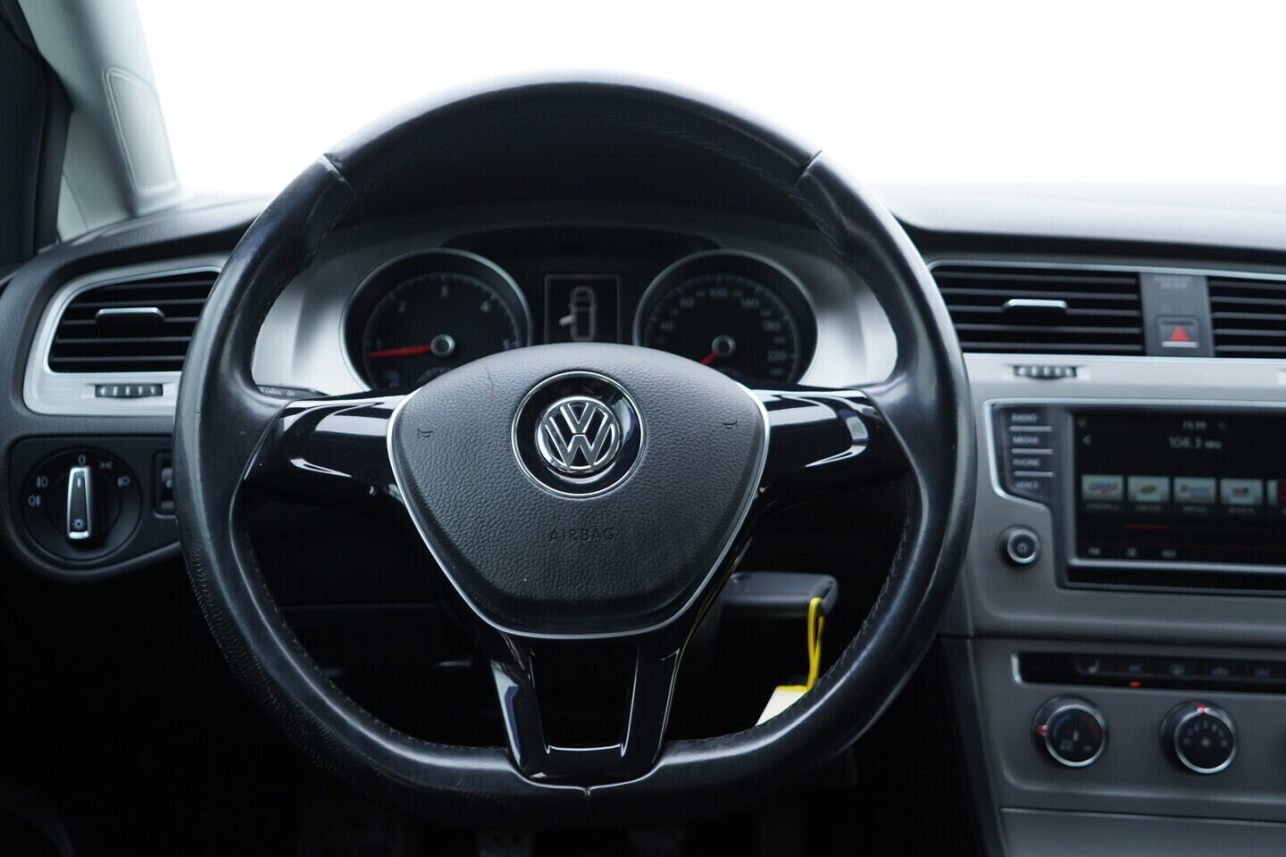 OZ190V01660_27.webp_GOLF  2.0 TDI 110 kW manuál