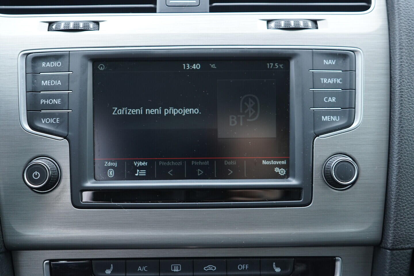 OZ190V01660_29.webp_GOLF  2.0 TDI 110 kW manuál