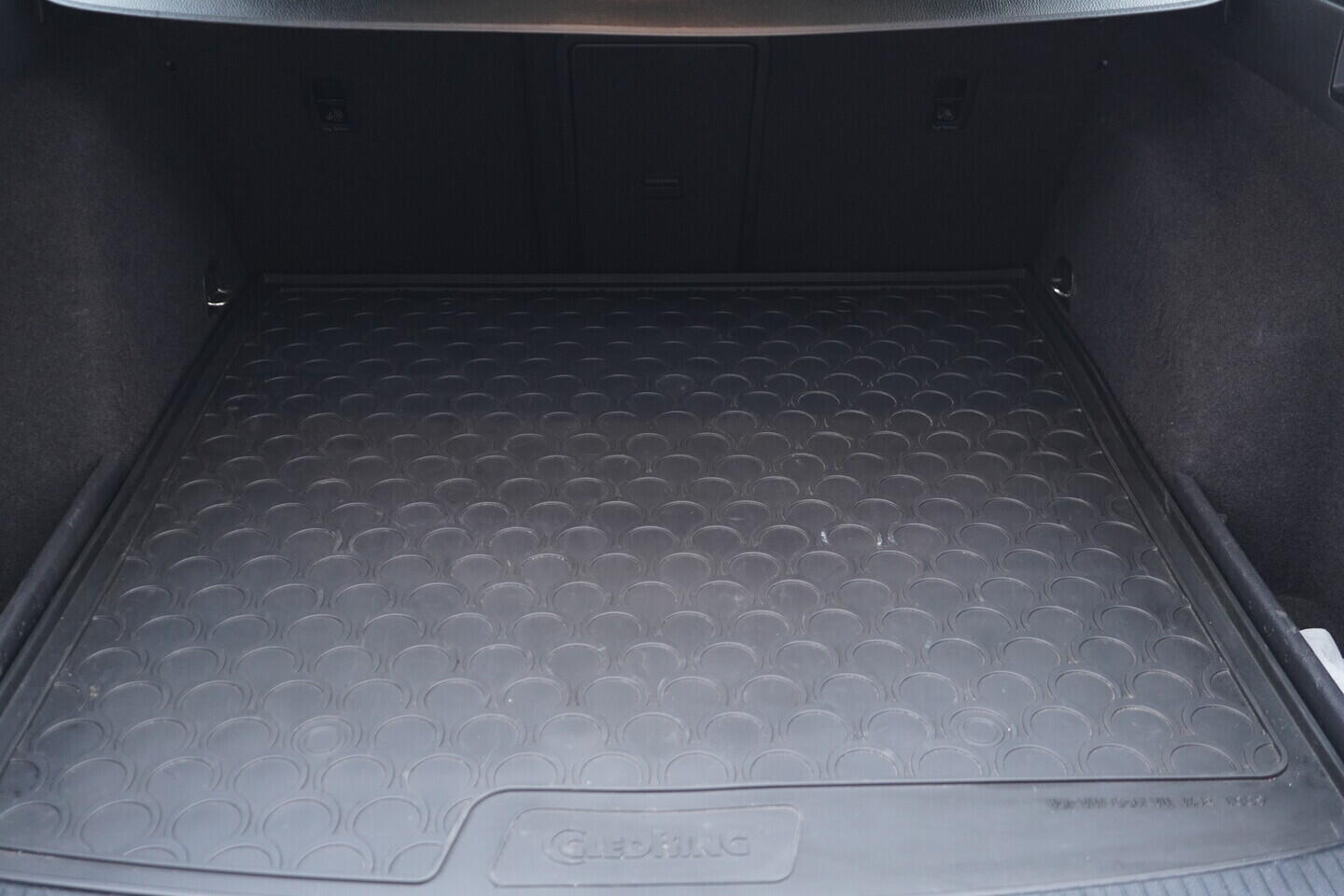 OZ190V01660_37.webp_GOLF  2.0 TDI 110 kW manuál