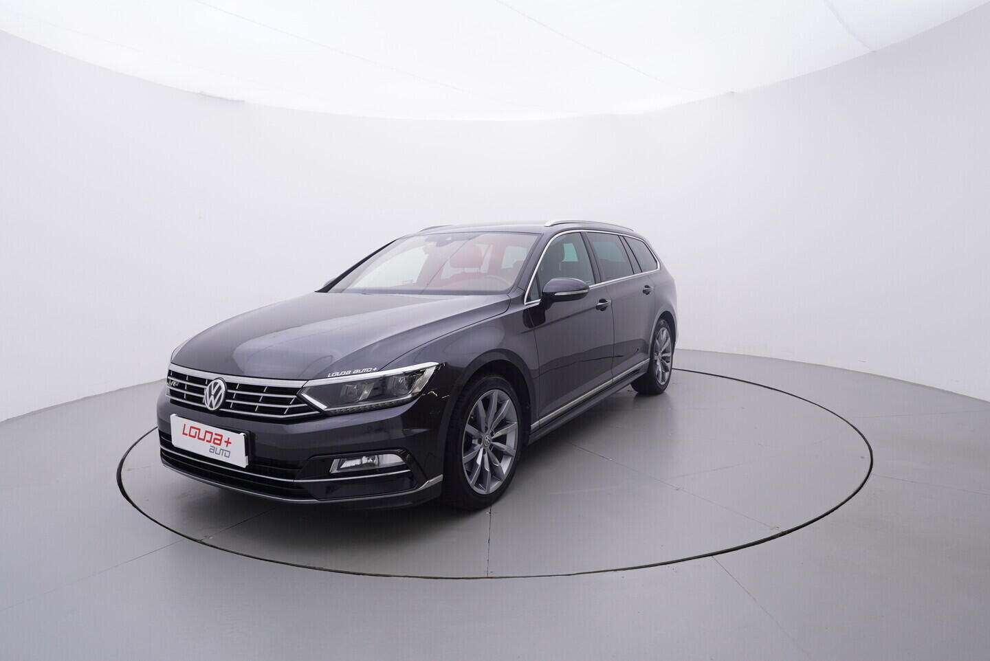 OZ190V01661_10.webp_PASSAT  2.0 TDI 140 kW automat