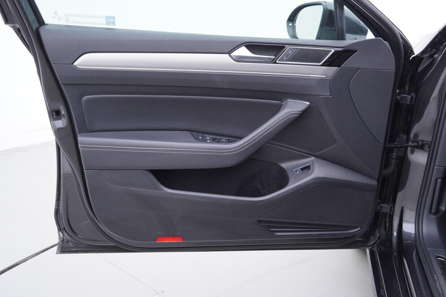 OZ190V01661_19.webp_PASSAT  2.0 TDI 140 kW automat