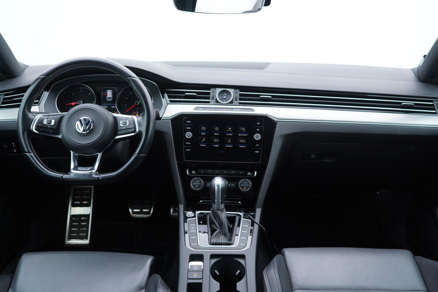 OZ190V01661_27.webp_PASSAT  2.0 TDI 140 kW automat