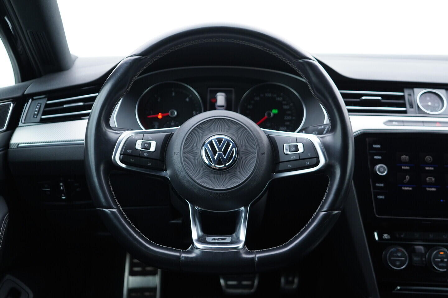 OZ190V01661_28.webp_PASSAT  2.0 TDI 140 kW automat