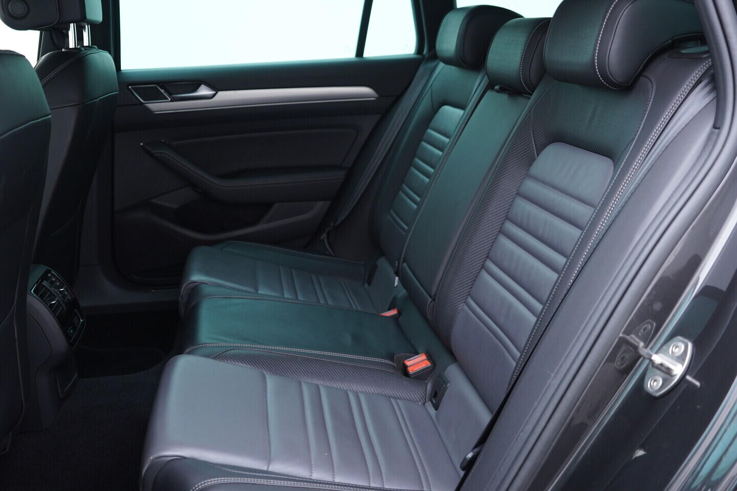OZ190V01661_39.webp_PASSAT  2.0 TDI 140 kW automat