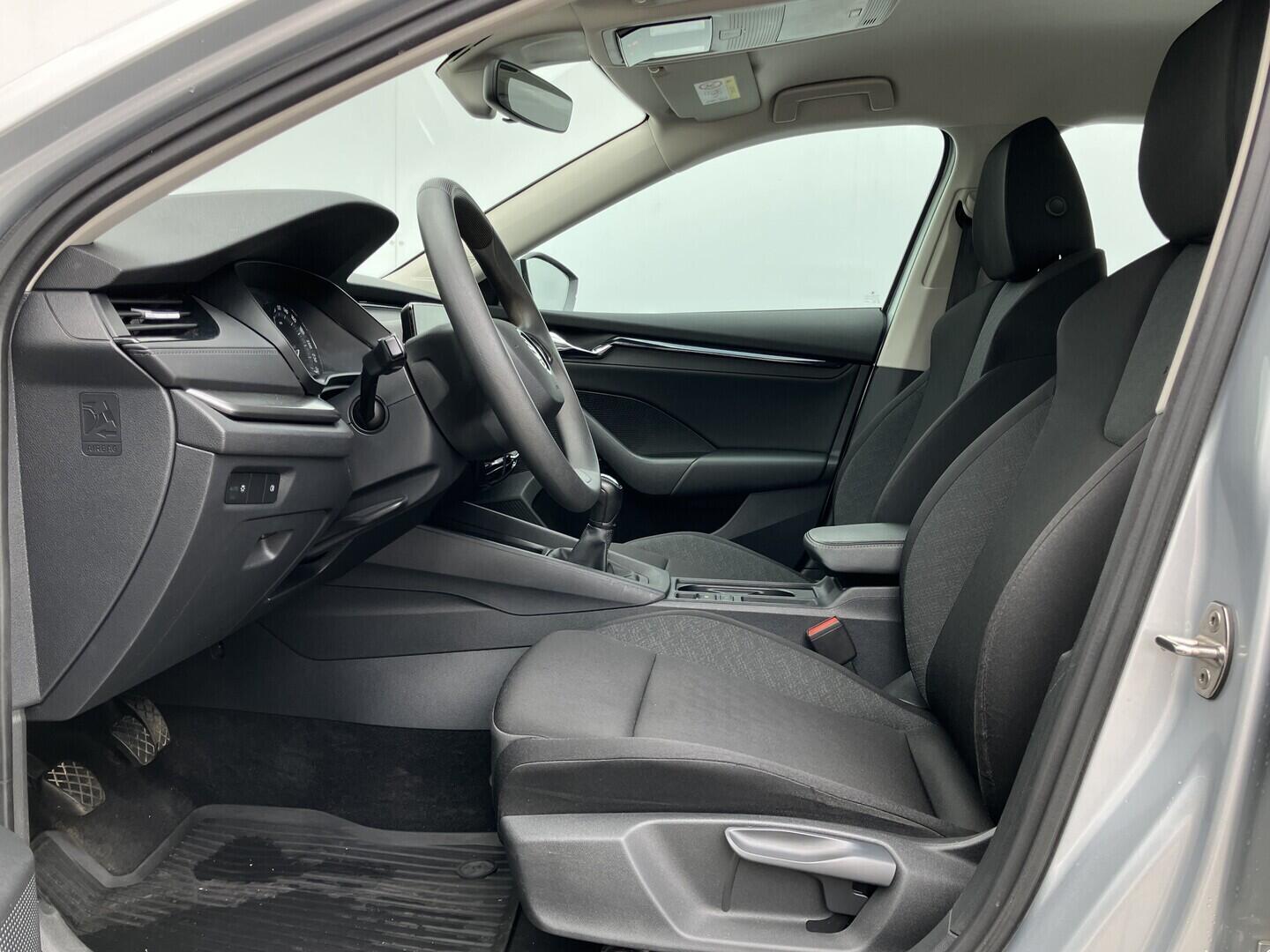 OZ190V01664_20.webp_OCTAVIA Active 1.0 TSI 81 kW manuál, DPH