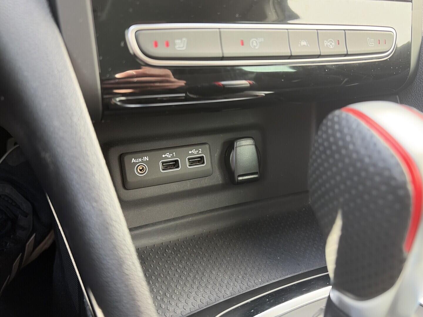 OZ190V01665_37.webp_MÉGANE R.S. Line 1.3  116 kW automat