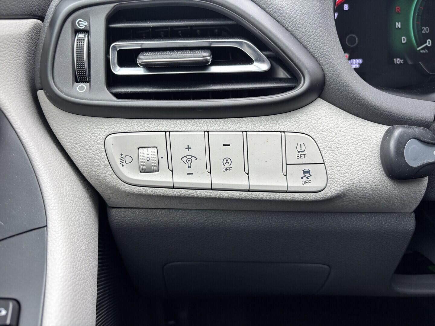 OZ190V01666_25.webp_I30 Style  1.5 T-GDI 117 kW automat