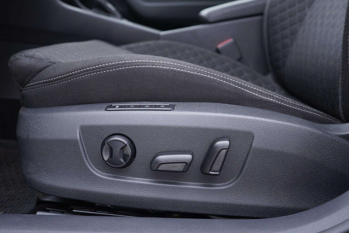 OZ190V01670_22.webp_SUPERB Style 2.0 TDI 140 kW automat
