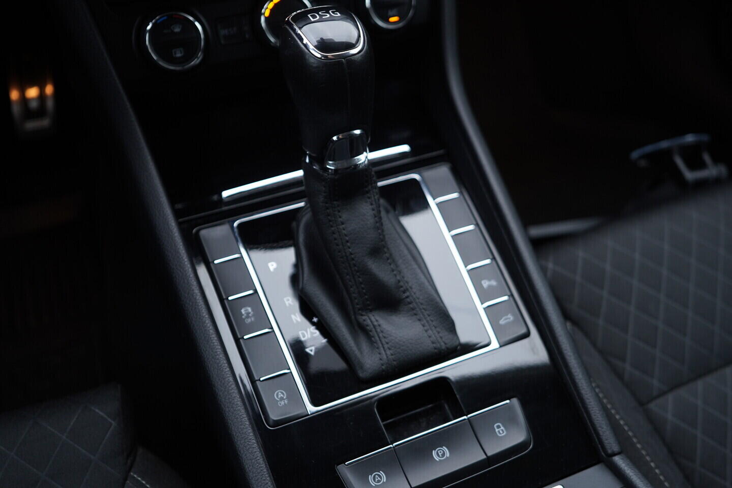 OZ190V01670_37.webp_SUPERB Style 2.0 TDI 140 kW automat