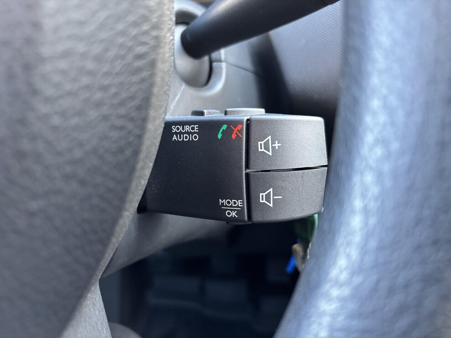 OZ190V01686_24.webp_DUSTER  1.6 SCe 84 kW manuál