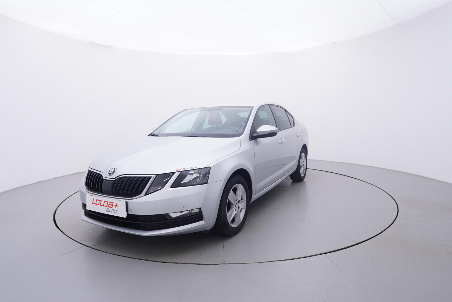 OZ190V01693_10.webp_OCTAVIA Ambition Plus 1.6 TDI 85 kW manuál, DPH
