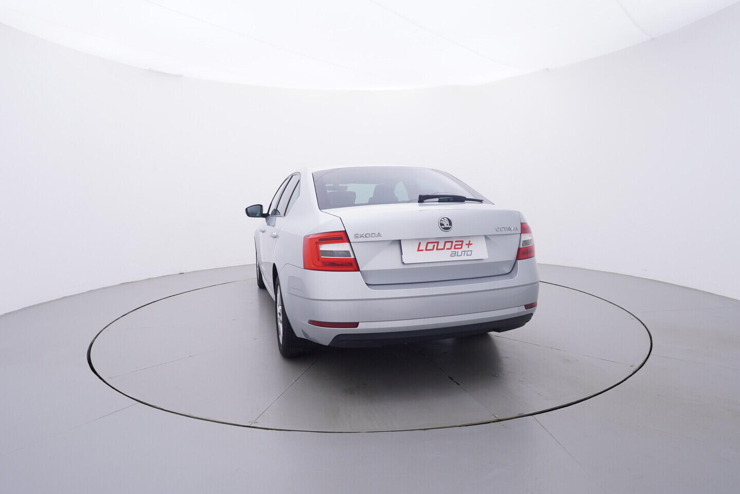 OZ190V01693_13.webp_OCTAVIA Ambition Plus 1.6 TDI 85 kW manuál, DPH