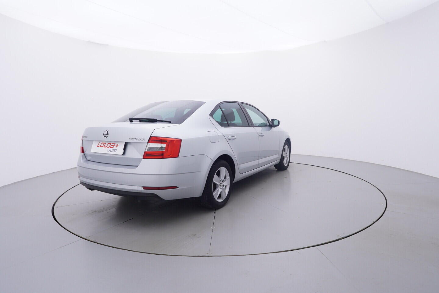 OZ190V01693_14.webp_OCTAVIA Ambition Plus 1.6 TDI 85 kW manuál, DPH