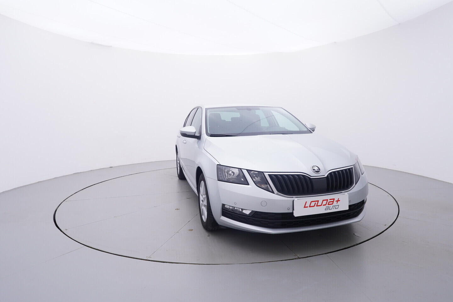 OZ190V01693_17.webp_OCTAVIA Ambition Plus 1.6 TDI 85 kW manuál, DPH