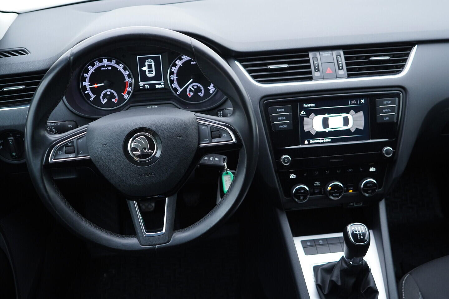 OZ190V01693_27.webp_OCTAVIA Ambition Plus 1.6 TDI 85 kW manuál, DPH