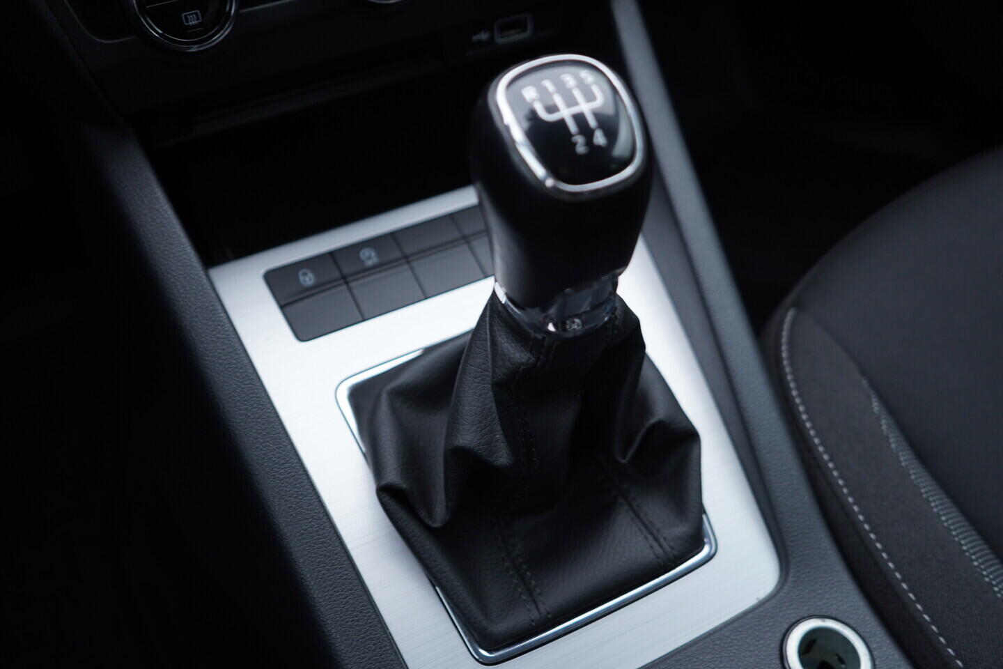 OZ190V01693_34.webp_OCTAVIA Ambition Plus 1.6 TDI 85 kW manuál, DPH