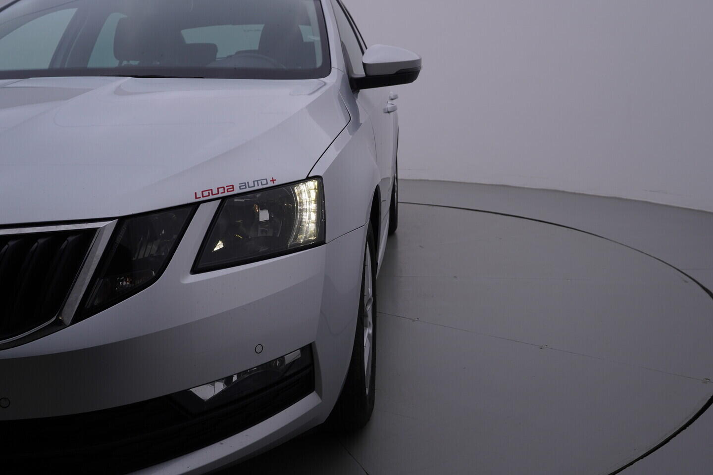 OZ190V01693_42.webp_OCTAVIA Ambition Plus 1.6 TDI 85 kW manuál, DPH