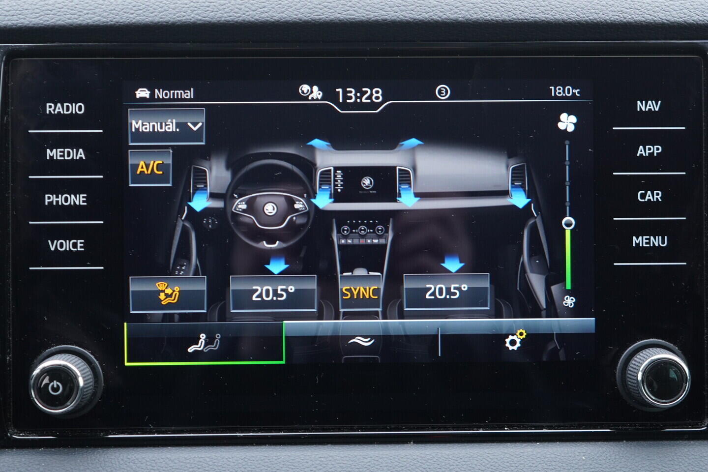 OZ190V01696_31.webp_KAROQ Style 2.0 TDI 85 kW automat, DPH