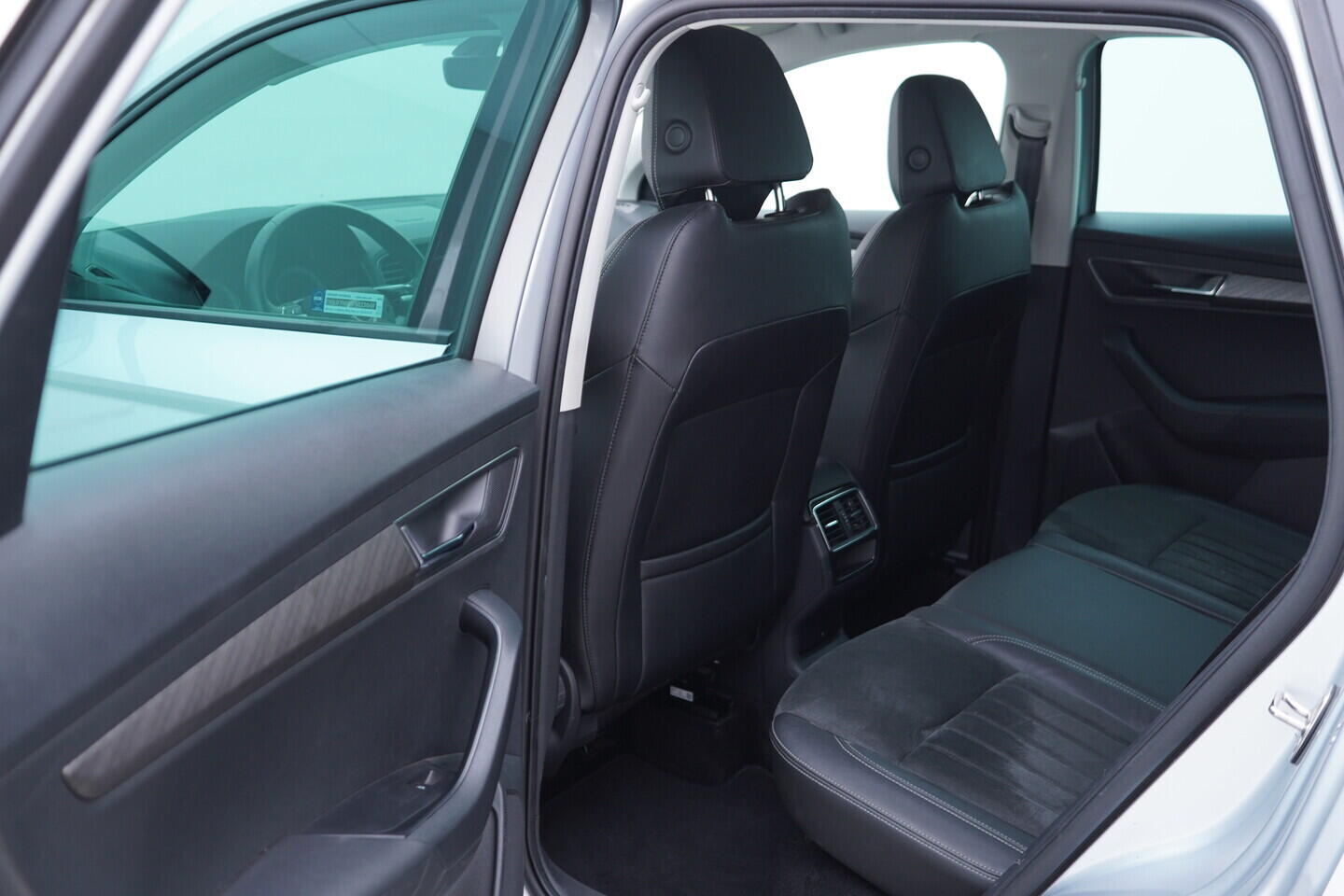 OZ190V01696_35.webp_KAROQ Style 2.0 TDI 85 kW automat, DPH