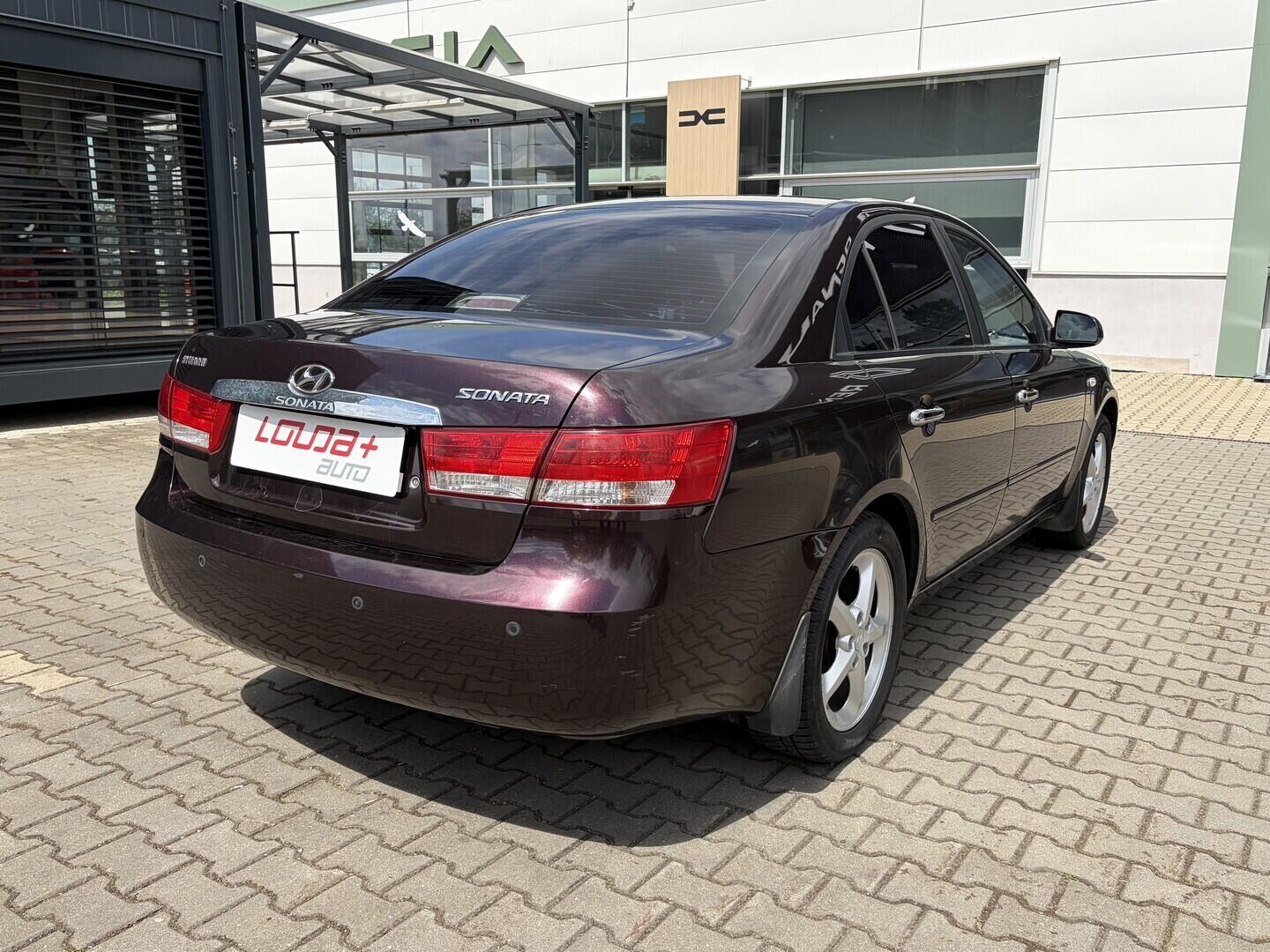 OZ190V01698_12.webp_SONATA  2.4 MPI 118 kW manuál