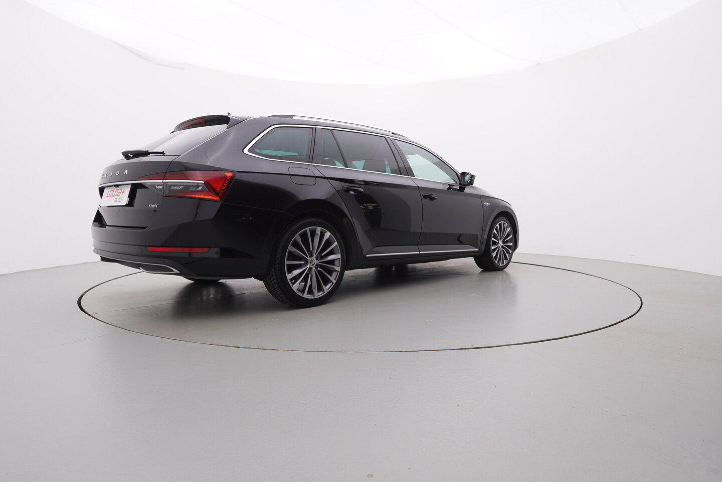 V190-360-A-20250506-143521.webp
