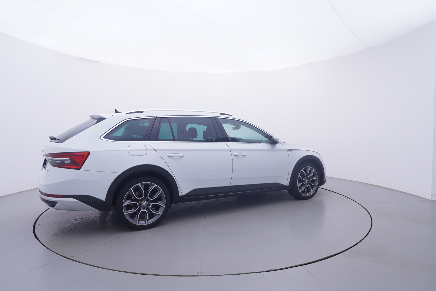 V190-360-B-20261014-152136.webp
