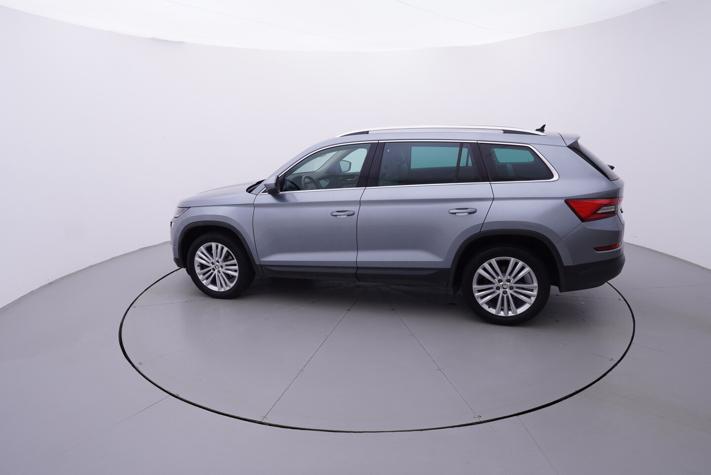 V190-360-C-20260812-112244.webp