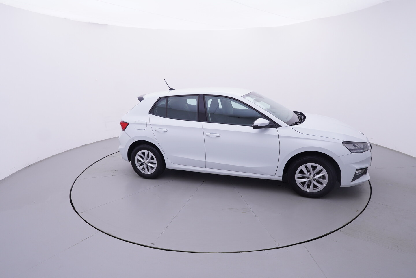V190-360-C-20261013-185427.webp