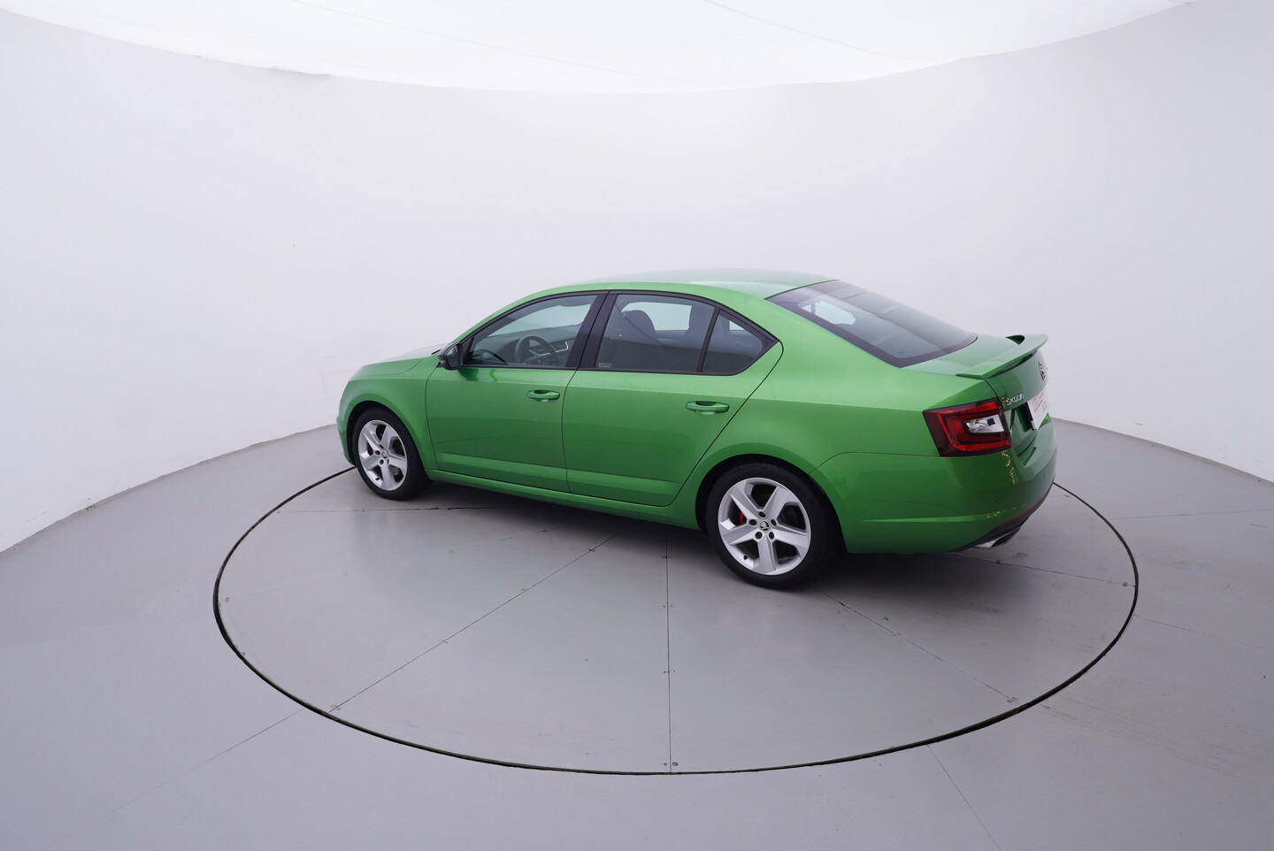 V190-360-C-20261018-100209.webp